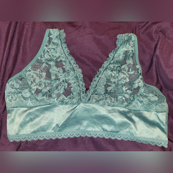Real lingerie mint green lacy bralette XL - Picture 2 of 8